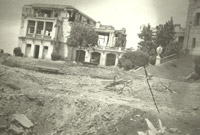 El casino de Artxanda destrozado tras los combates de junio de 1937 (Sancho de Beurko).